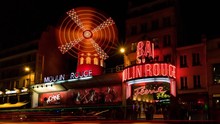 Moulin Rouge Paris Tawarkan Sensasi Menginap di Kincir Angin
