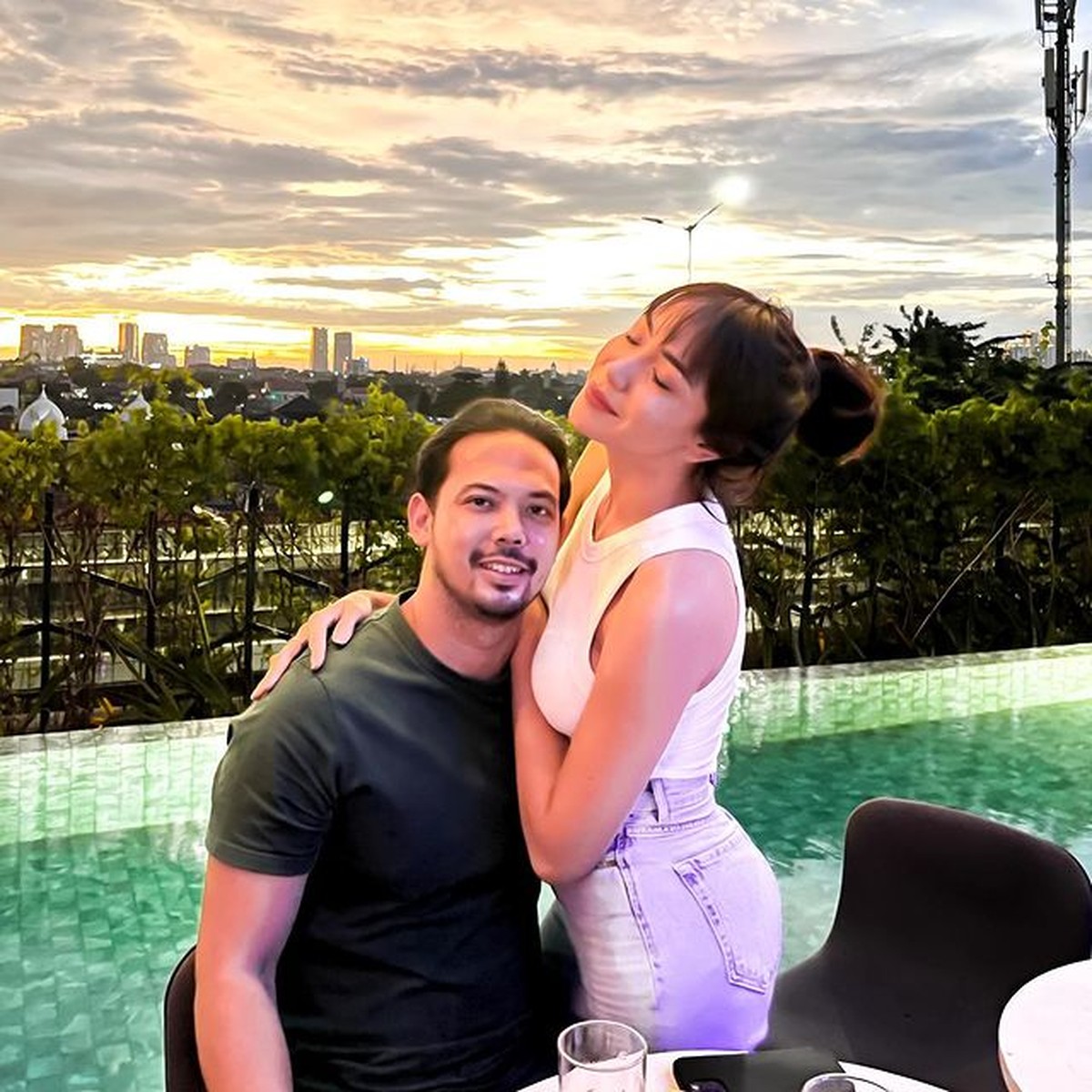 Adilla Dimitri dan Kekasih Baru