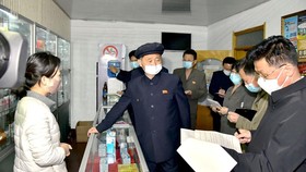 Kim Jong-un Terjunkan Militer Korut Bantu Tangani Wabah Covid Meluas