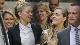 Pengakuan Adik Amber Heard Soal Jari Putus Johnny Depp Terungkap