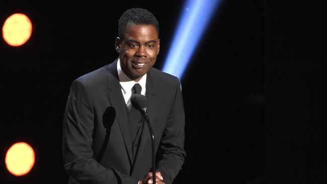 Chris Rock lebih memilih berpelesir usai tur dibanding berurusan dengan acara Hollywood lagi.