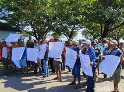 Nelayan Banyuwangi Demo UPT Perikanan Muncar, Protes Dipersulit Beli Solar