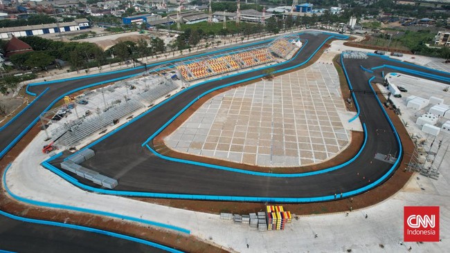 Gubernur DKI Jakarta Anies Baswedan menegaskan bahwa penyelenggaraan Formula E pada Sabtu (4/6) tidak akan menggunakan jasa pawang hujan.