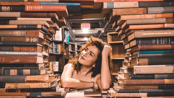 Hari Buku Nasional 17 Mei, Yuk Telusuri Kembali Perjalanan Buku Di Indonesia Berikut, Beauties!