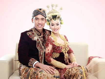 7 Pakaian Adat Jawa Timur yang Bisa Dikenalkan ke Anak Sebagai Salah Satu Budaya Indonesia