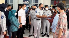 Jasa Raharja Serahkan Santunan ke Korban Kecelakaan Tol Mojokerto