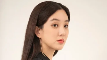 Jung Ryeo Won Diincar Bintangi Drama Korea Baru Adaptasi Esai