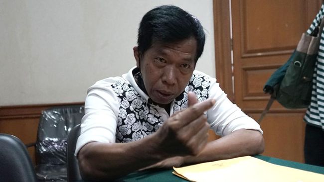Kiwil membantah tudingan telah menelantarkan anak-anak dari pernikahannya dengan Meggy Wulandari.