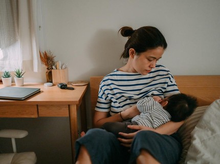 5 Penyebab Ibu Menyusui Cepat Lelah? Simak juga Cara agar Tetap Berenergi