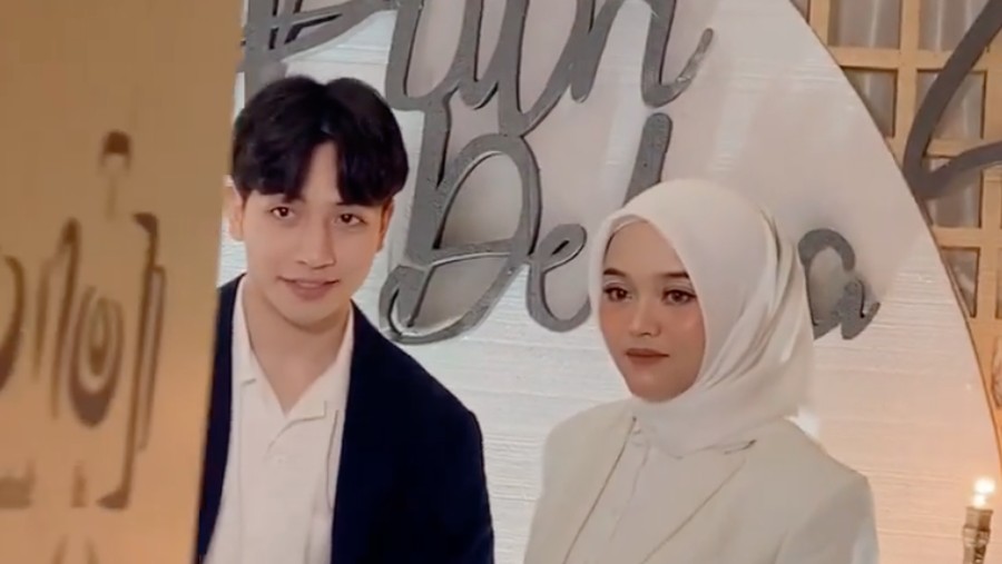 Pesta Ultah ke-21 Putri Delina
