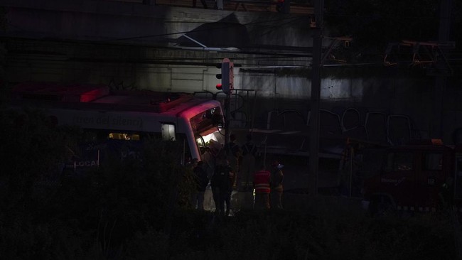 Kecelakaan kereta api yang terjadi di Kota Balasore, negara bagian Odisha, India pada Jumat (2/6) malam dianggap sebagai yang terparah sejak 2016.