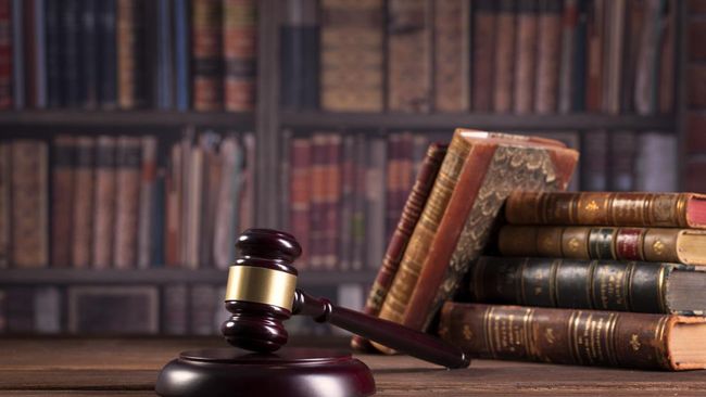 Indonesia adalah negara hukum yang memiliki sistem hukum dan peradilan. Lantas seperti apa sistem hukum dan peradilan di Indonesia?