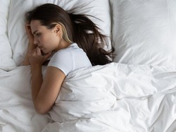 Makanan yang Harus Dihindari sebelum Tidur Kalau Nggak Mau Mimpi Buruk
