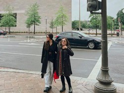 Jessica Mila Berhijab dan Belajar Salat, Begini Kata Ibunda