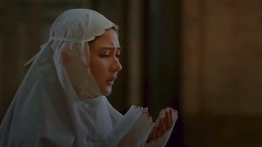 Heboh Jessica Mila belajar salat.