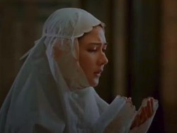 Ini Foto Jessica Mila Belajar Salat yang Bikin Heboh