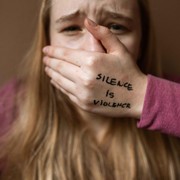 Peringati Hari Buruh, Ini Ciri dan Cara Mengatasi Pelecehan dan Kekerasan Seksual di Tempat Kerja