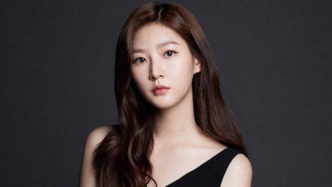 Kim Sae-ron dikenal sebagai aktris Korea Selatan yang sudah memulai karier sejak anak-anak, tepatnya pada usia sembilan tahun.