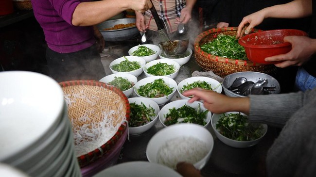 Mencari makanan halal selama perhelatan SEA Games 2021 (2022) di Vietnam bukan perkara mudah dan harus pula ekstra hati-hati.