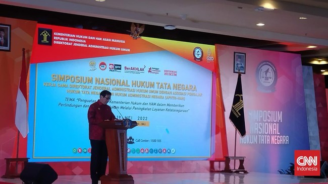 Menkumham Yasonna H Laoly mengatakan saat ini setidaknya ada 75 partai politik yang terdaftar di kementeriannya.