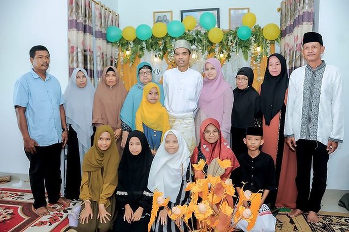 Momen Mengayun Anak Ustaz Abdul Somad
