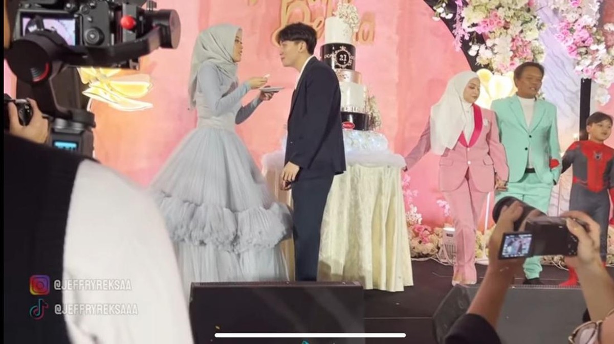 Momen Ulang Tahun Putri Delina