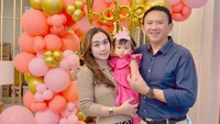 <p>Belum lama ini, Ahok merayakan hari ulang tahun Puput Nastiti Devi yang ke-25, Bunda. Puput yang berhasil menurunkan berat badan 20 kg terlihat makin ramping. (Foto: Instagram @btpnd)<br /><br /><br /></p>