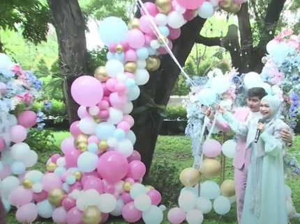 7 Potret Meriah Pesta Gender Reveal Anak Pertama Ria Ricis, Cewek atau Cowok Ya?