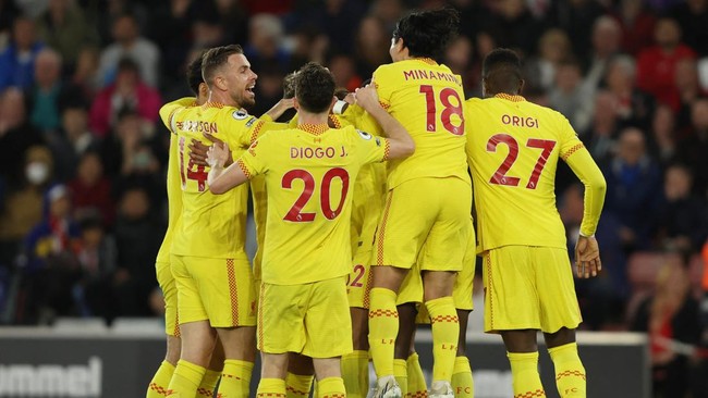 Liverpool masih menjaga peluang meraih gelar Liga Inggris musim ini. Berikut syarat The Reds bisa juara Liga Inggris.