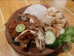 Baby Crab Geprek di Sanur, Sensasi Rasa Renyah-Pedas Jadi Satu