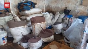 VIDEO: Hati-Hati, Terasi Berpewarna Tekstil Dijual di Pasar Palembang