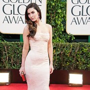 Megan Fox Ungkap Alami Body Dysmorphia, Membuatnya 'Tidak Pernah' Mencintai Tubuh Sendiri
