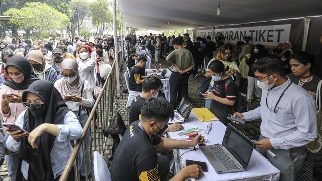 Di era transaksi daring seperti saat ini, perburuan tiket kerap terasa seperti perang sungguhan.