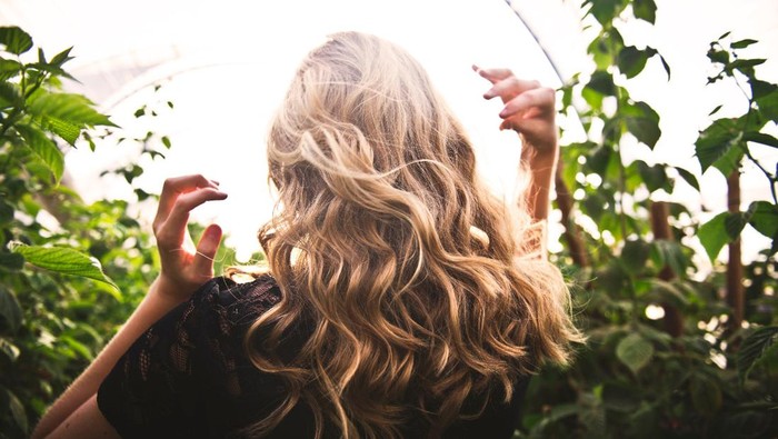 Sering Alami Bad Hair Day? 5 Bahan Alami Ini Dapat Membuat Rambut Jadi Lembut Terawat, Cobain Yuk! Sering Alami Bad Hair Day? 5 Bahan Alami Ini Dapat Membuat Rambut Jadi Lembut Terawat, Cobain Yuk!