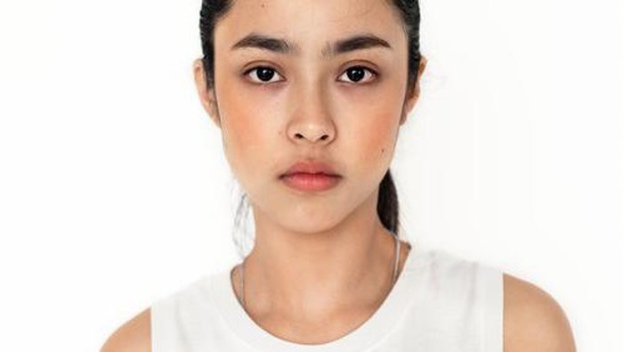 Wajib Tahu, Kenali Penyebab Kulit Kusam Walau Berada di Rumah Saja