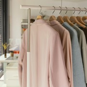 Jenis Bahan Pakaian Ini Bisa Buat Kamu Tetap Adem saat Cuaca Panas, Sudah Punya?