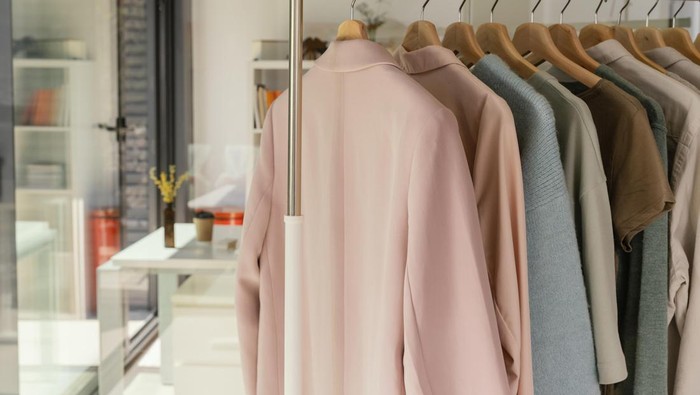 Jenis Bahan Pakaian Ini Bisa Buat Kamu Tetap Adem saat Cuaca Panas, Sudah Punya?