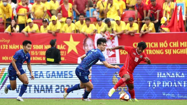 Netizen RI Tak Beri Ampun, Akun Kedua Bek Thailand Hilang Lagi Bek timnas Thailand U-23 Jonathan Khemdee kembali harus kehilangan akun Instagram untuk kali kedua dalam waktu 24 jam karena diduga di-report netizen Indonesia.