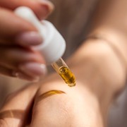 BeauPicks: Tak Selalu Jadi Biang Masalah, Jamur Pada 3 Skincare Ini Bisa Bikin Kulit Glowing