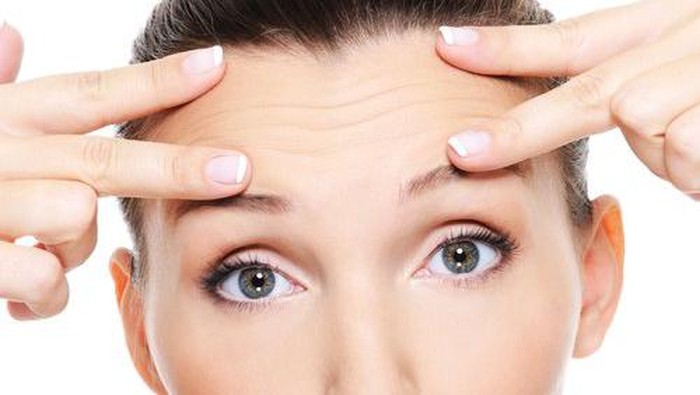 Muncul garis halus dan kerutan/ Foto: freepik/ Valua Vitalie