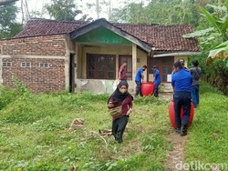 Petugas Gerebek Produsen Miras Banjarnegara, Sita Tuak Isi Cicak-Kalajengking