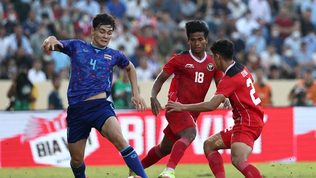 Bek Thailand U-23 Jonathan Khemdee meminta ampun kepada netizen Indonesia setelah akun Instagram miliknya hilang usai semifinal SEA Games.