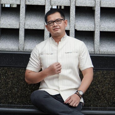 Jatuh ke Got hingga Dagu Robek, Tommy Kurniawan Dapat 14 Jahitan