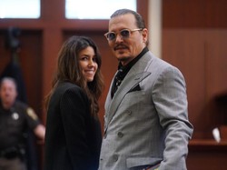 Pengacara Johnny Depp Bantah Kencani Kliennya: Bukan Tipeku
