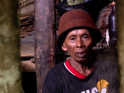 Perjuangan Abah Kunu, Lansia Pencari Nafkah dari Menyadap Nira