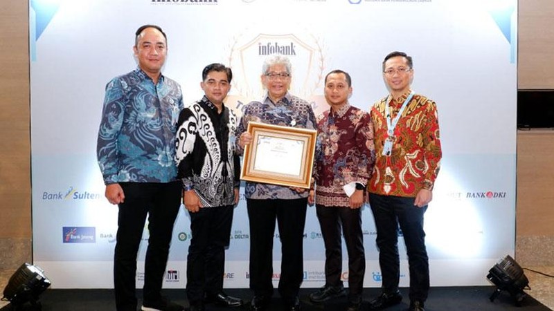Bank bjb raih penghargaan anugerah Infobank Top BUMD 2022, peringkat 1 kategori BPD KBMI 2