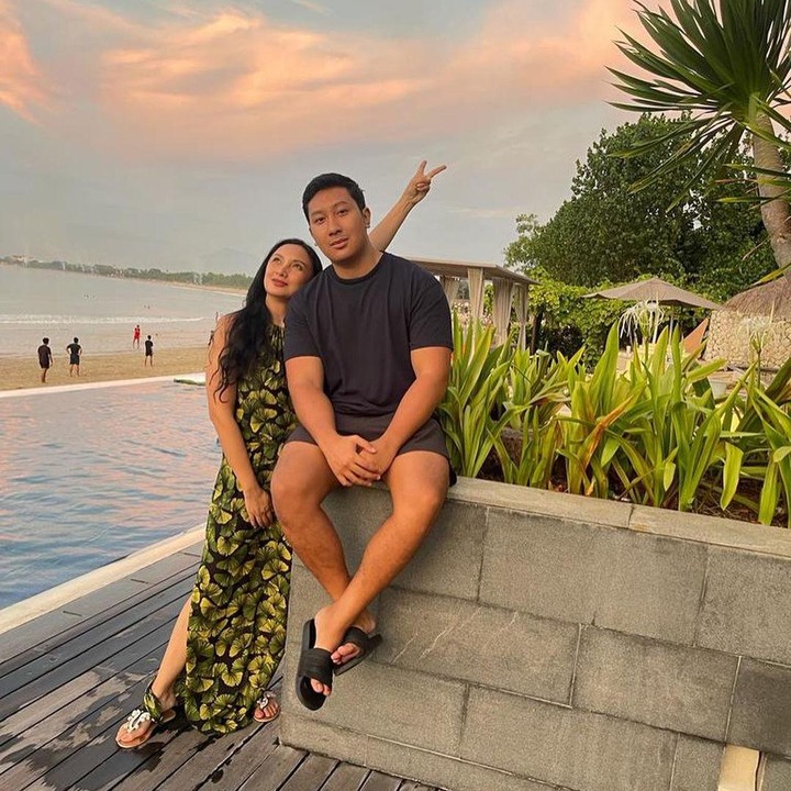<p>Tata Cahyani dikaruniai anak laki-laki dari pernikahannya dengan Tommy Soeharto. Kini, Darma Mangkuluhur tumbuh menjadi pria tampan berusia 23 tahun. (Foto: Instagram @tatacahyani)</p>