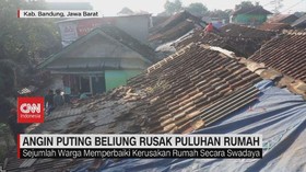 VIDEO: Angin Puting Beliung Rusak Puluhan Rumah