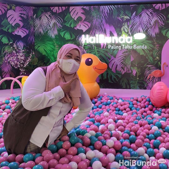 <p>Untuk mengikuti keseruan di PitStop HaiBunda, Bunda cukup men-<em>download</em> aplikasi HaiBunda di Play Store atau App Store dan menunjukkan pada panitia. (Foto: HaiBunda)</p>