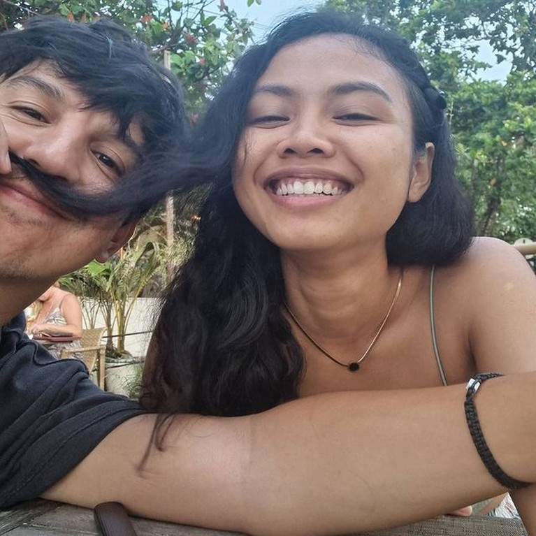 Dea Panendra Dea Panendra